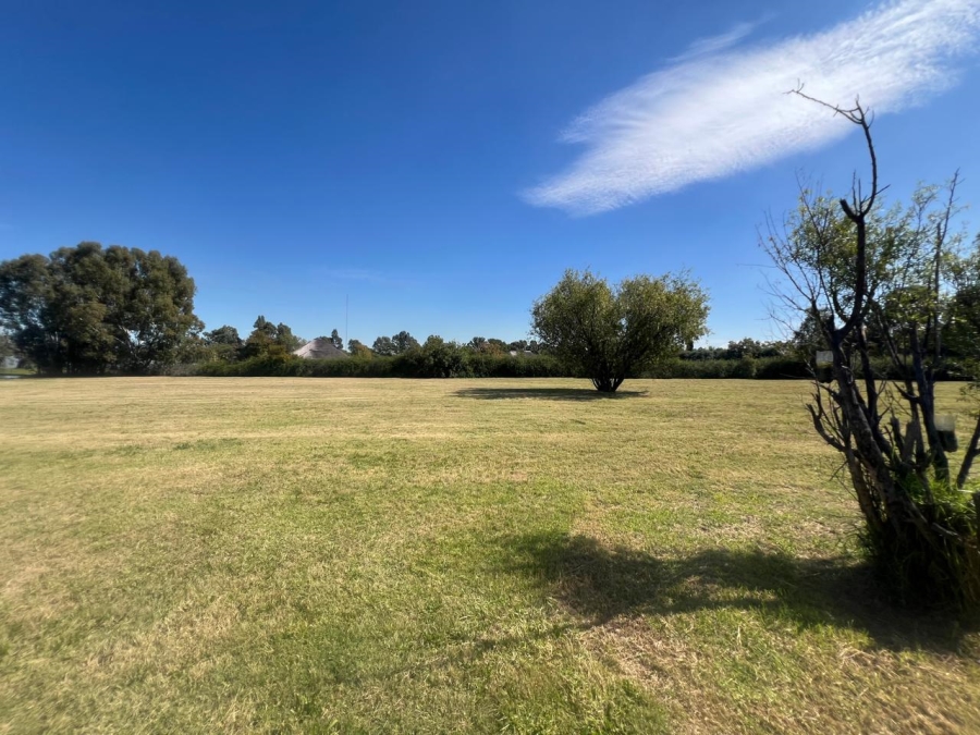 2 Bedroom Property for Sale in Hartbeesfontein AH Gauteng