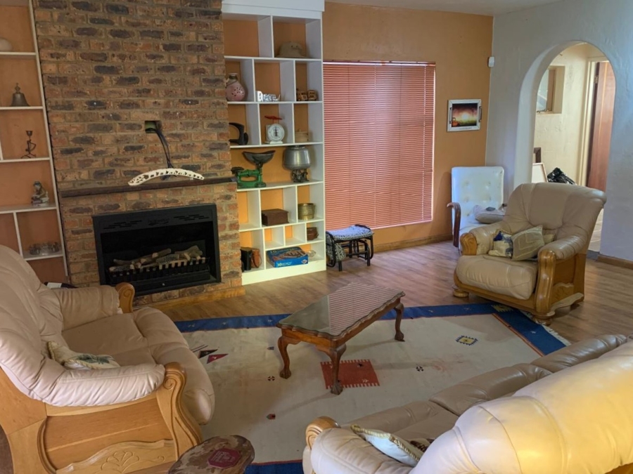 4 Bedroom Property for Sale in Overkruin Gauteng