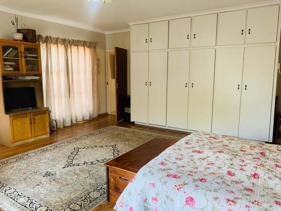 4 Bedroom Property for Sale in Overkruin Gauteng