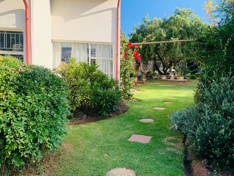 4 Bedroom Property for Sale in Overkruin Gauteng