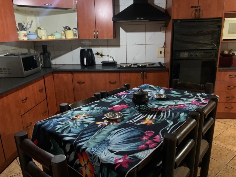 4 Bedroom Property for Sale in Vanderbijlpark CE 2 Gauteng