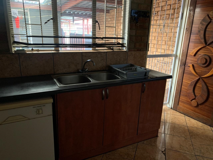 4 Bedroom Property for Sale in Vanderbijlpark CE 2 Gauteng