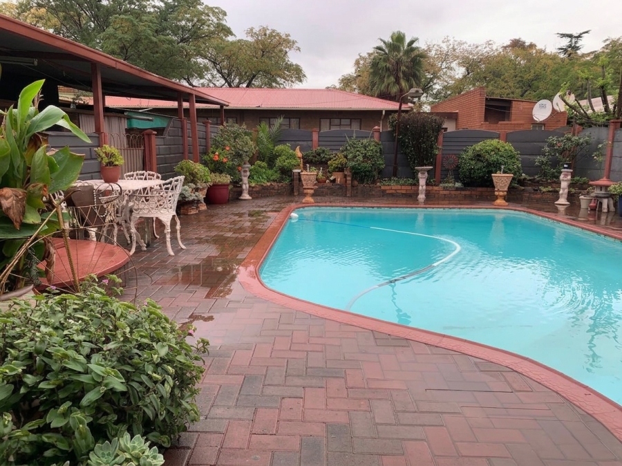 4 Bedroom Property for Sale in Vanderbijlpark CE 2 Gauteng