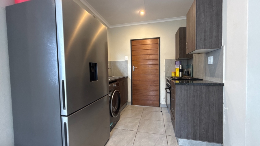 2 Bedroom Property for Sale in Albertsdal Gauteng