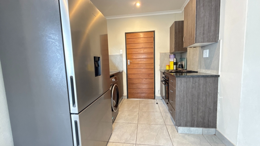 2 Bedroom Property for Sale in Albertsdal Gauteng
