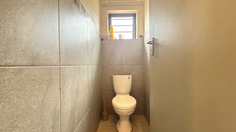 2 Bedroom Property for Sale in Albertsdal Gauteng