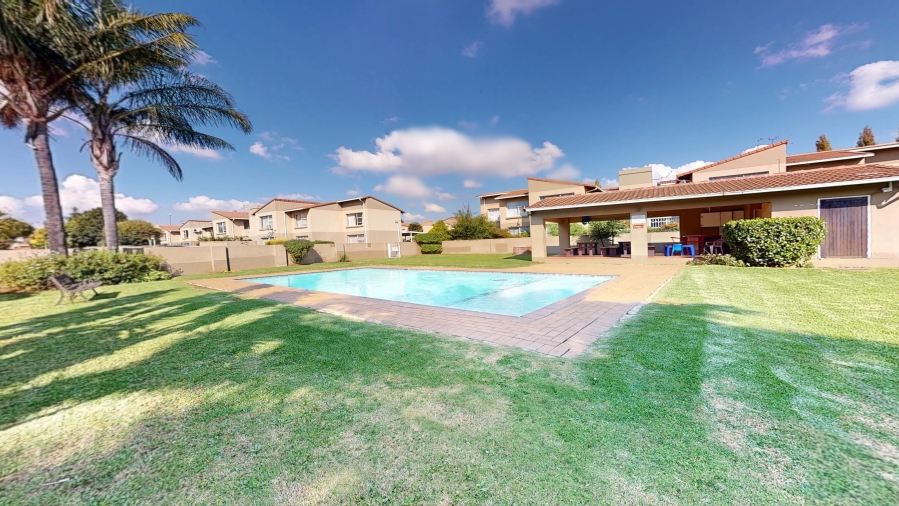 2 Bedroom Property for Sale in Witfield Gauteng