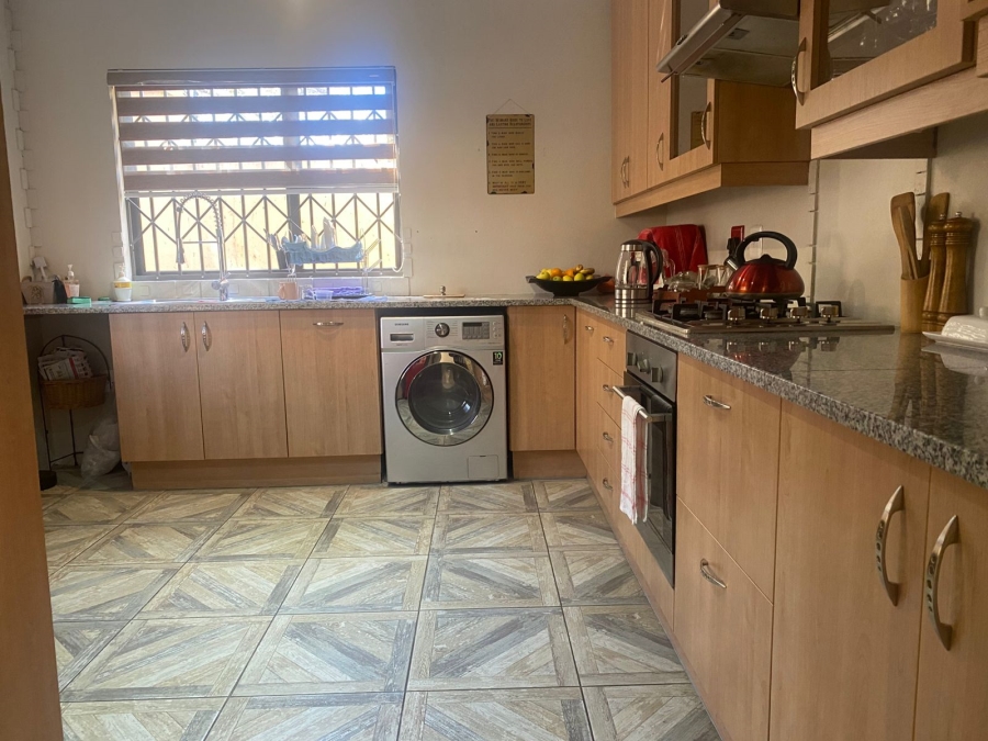 3 Bedroom Property for Sale in Edenvale Central Gauteng