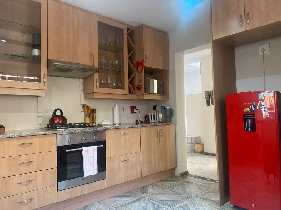 3 Bedroom Property for Sale in Edenvale Central Gauteng