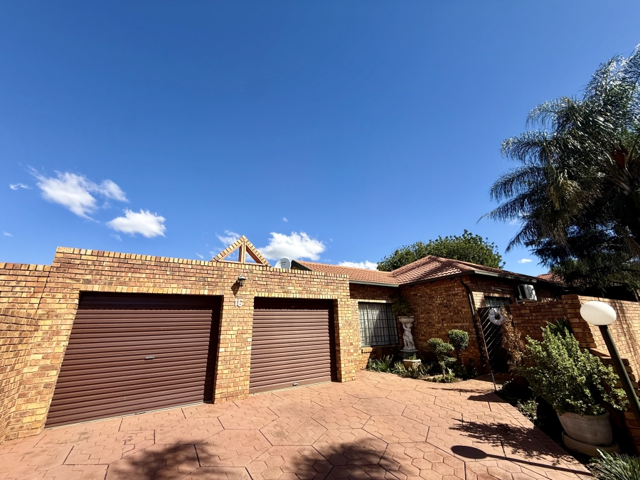 3 Bedroom Property for Sale in Bougainvillea Estate Gauteng