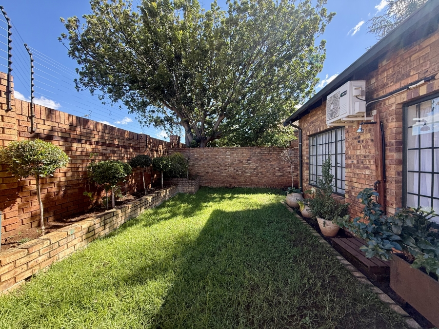 3 Bedroom Property for Sale in Bougainvillea Estate Gauteng