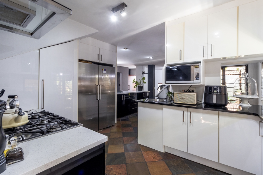 3 Bedroom Property for Sale in Waterkloof Ridge Gauteng