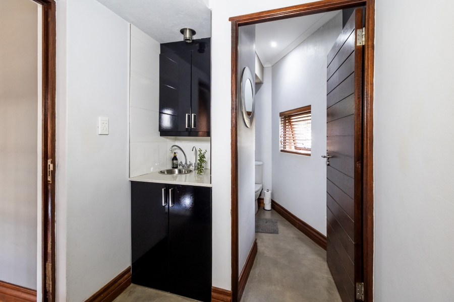 3 Bedroom Property for Sale in Waterkloof Ridge Gauteng