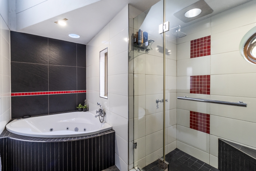 3 Bedroom Property for Sale in Waterkloof Ridge Gauteng