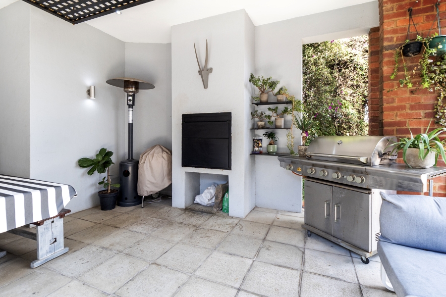3 Bedroom Property for Sale in Waterkloof Ridge Gauteng