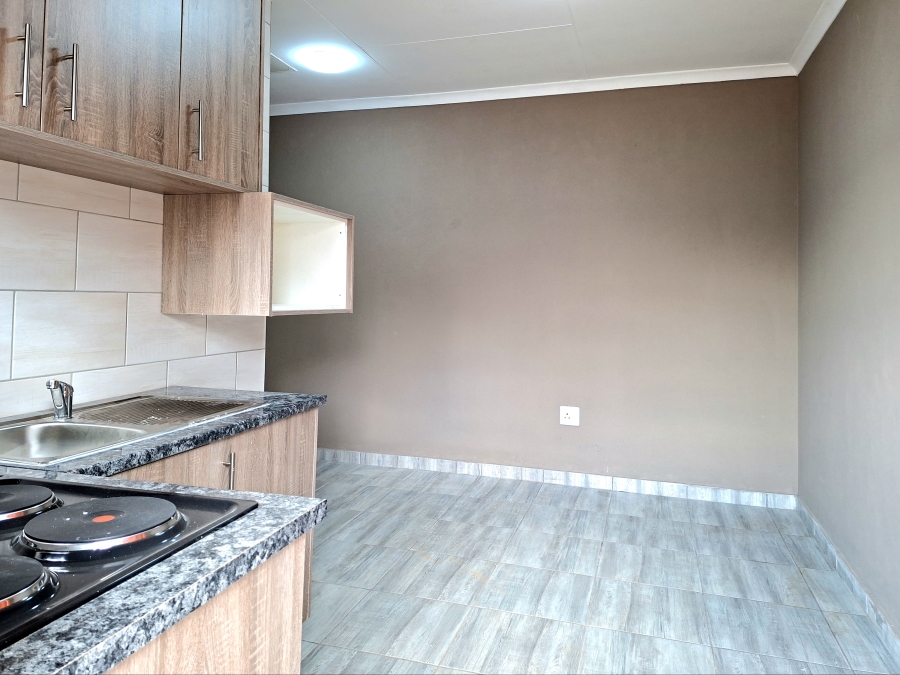 To Let 1 Bedroom Property for Rent in Sophiatown Gauteng