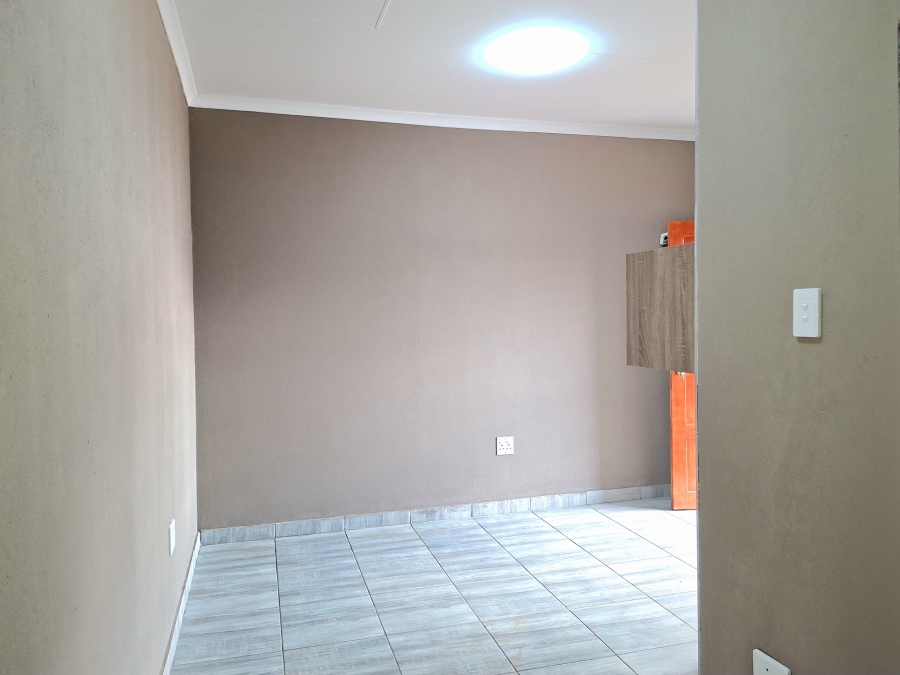 To Let 1 Bedroom Property for Rent in Sophiatown Gauteng
