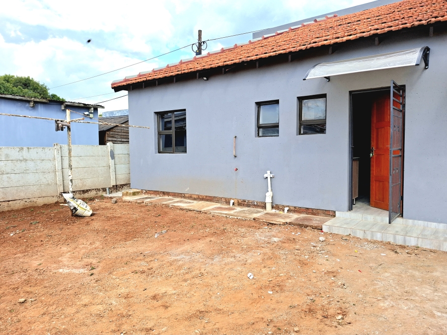 To Let 1 Bedroom Property for Rent in Sophiatown Gauteng