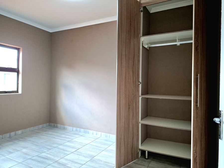 To Let 1 Bedroom Property for Rent in Sophiatown Gauteng