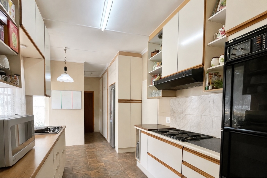 4 Bedroom Property for Sale in Bramley Park Gauteng