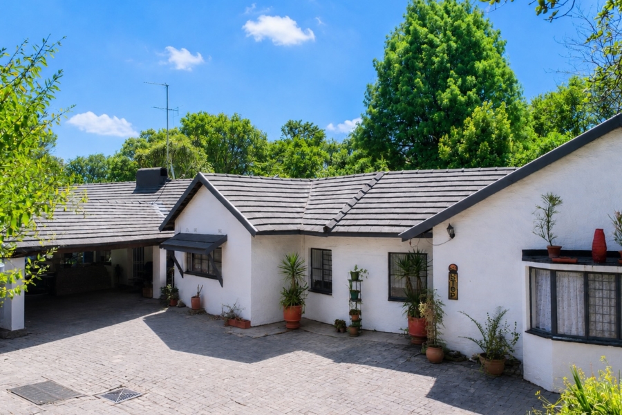 4 Bedroom Property for Sale in Bramley Park Gauteng