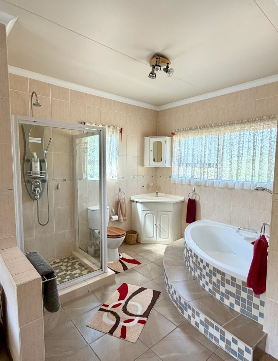 3 Bedroom Property for Sale in Vanderbijlpark SW 5 Gauteng