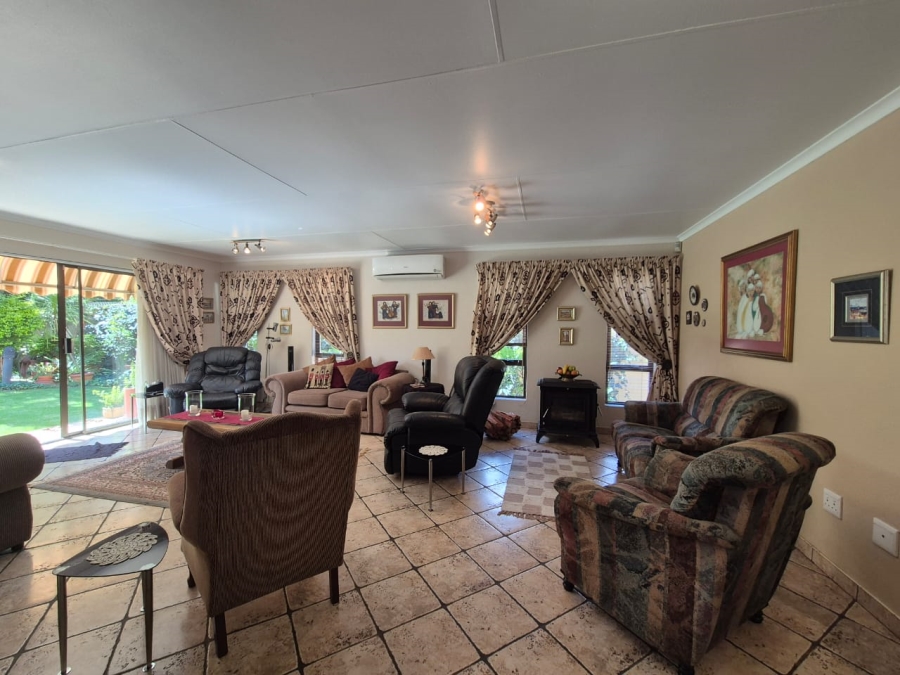 3 Bedroom Property for Sale in Vanderbijlpark SW 5 Gauteng