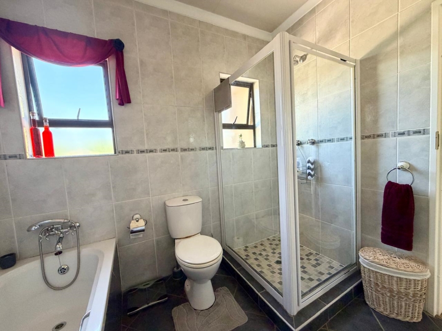 3 Bedroom Property for Sale in Vanderbijlpark SW 5 Gauteng