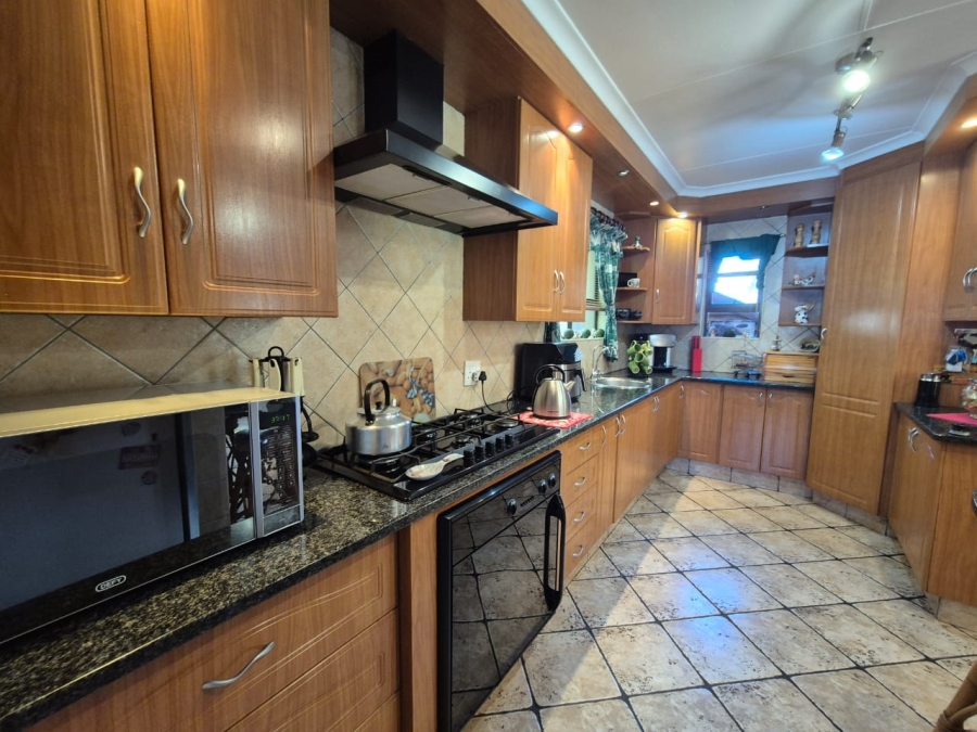 3 Bedroom Property for Sale in Vanderbijlpark SW 5 Gauteng