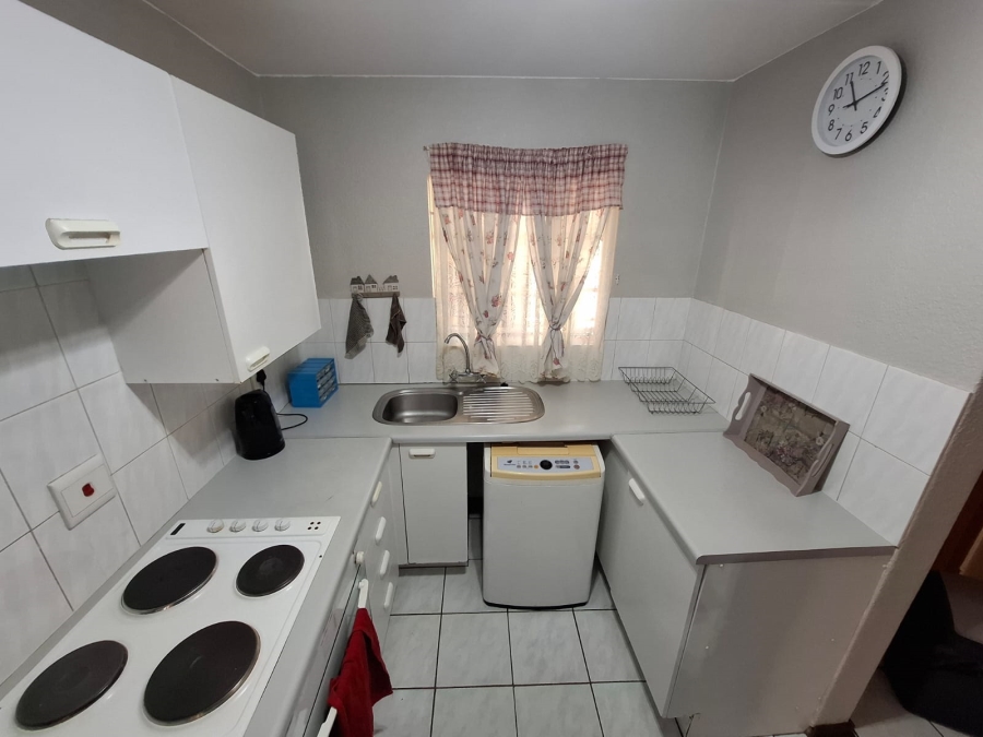 2 Bedroom Property for Sale in Magalieskruin Gauteng