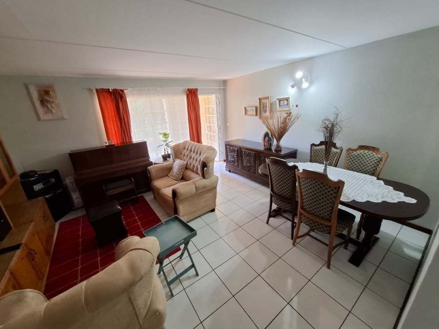 2 Bedroom Property for Sale in Magalieskruin Gauteng