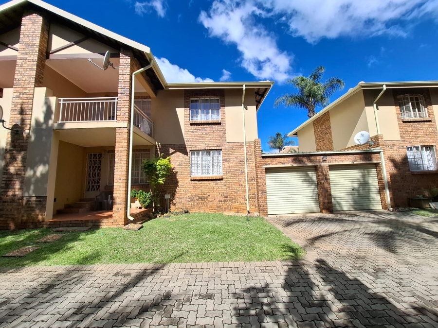 2 Bedroom Property for Sale in Magalieskruin Gauteng