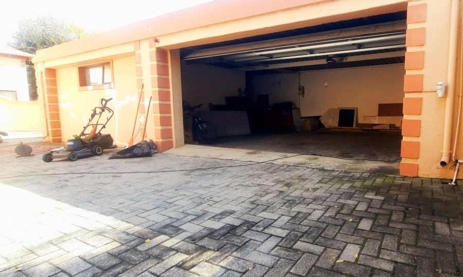 4 Bedroom Property for Sale in Sunward Park Gauteng