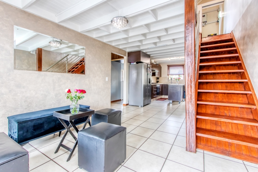 2 Bedroom Property for Sale in Broadacres Gauteng