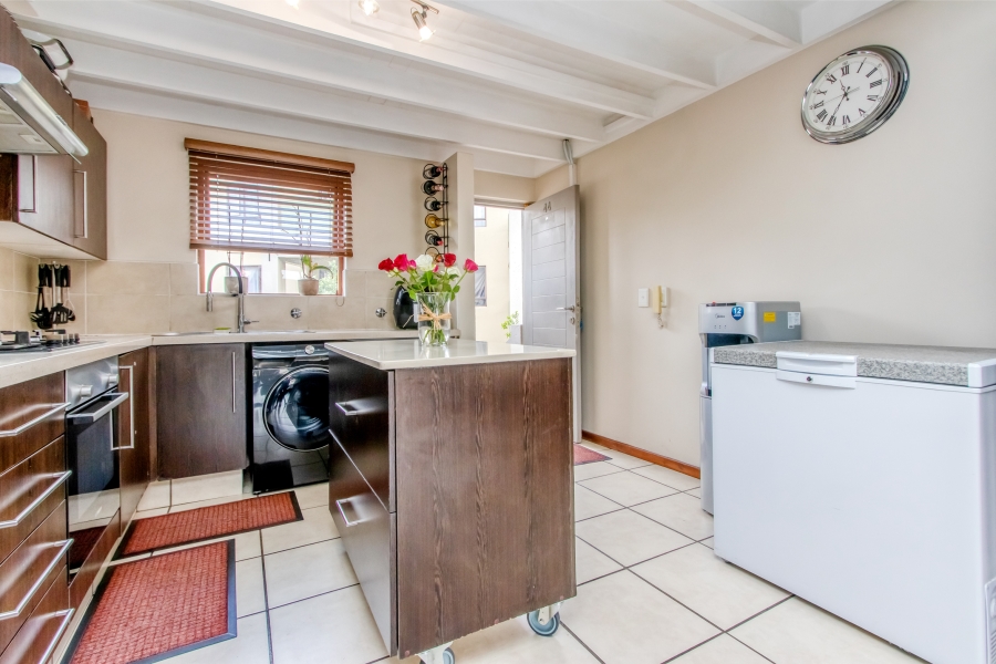 2 Bedroom Property for Sale in Broadacres Gauteng