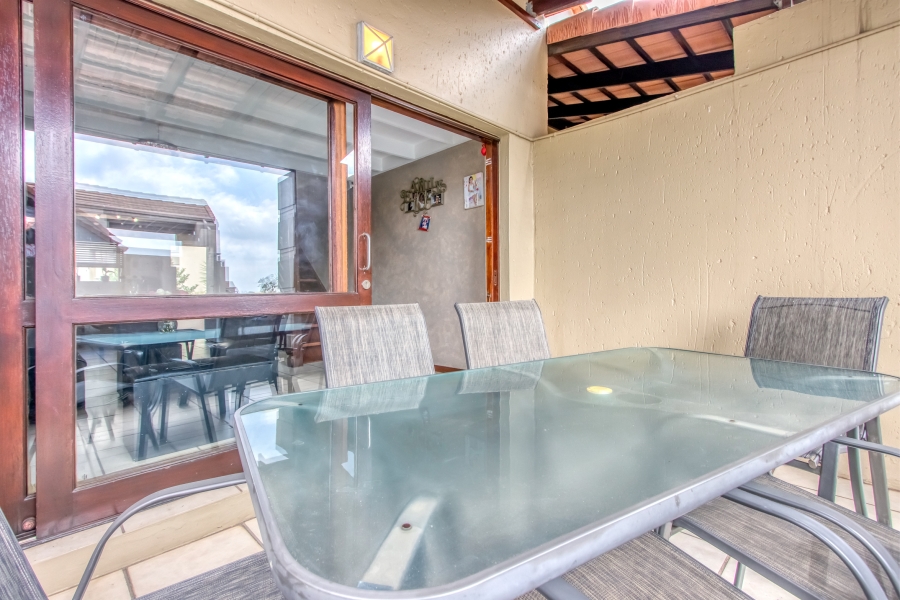 2 Bedroom Property for Sale in Broadacres Gauteng