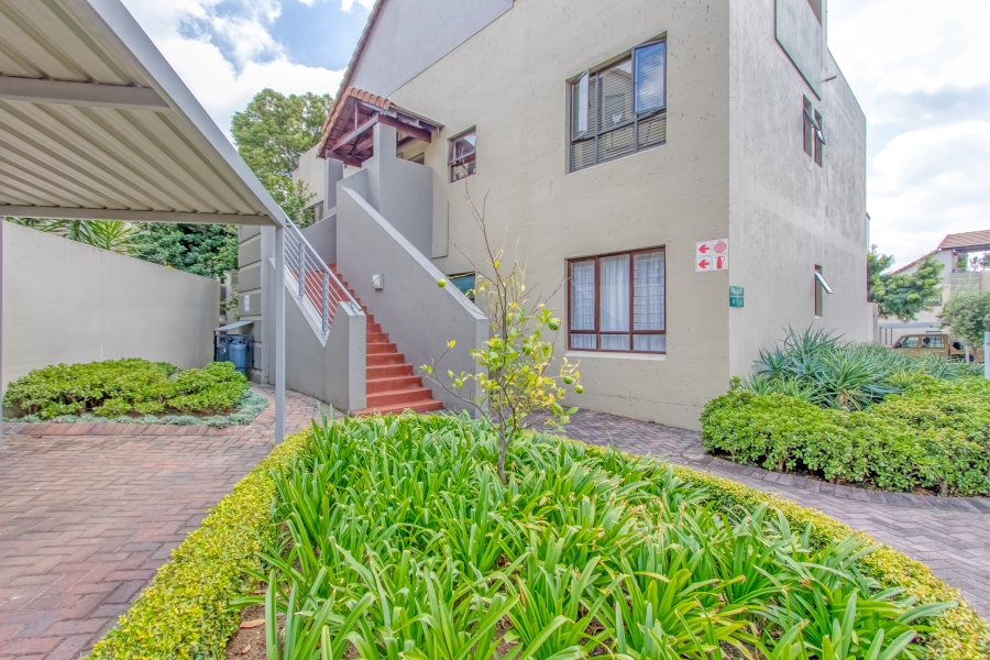 2 Bedroom Property for Sale in Broadacres Gauteng