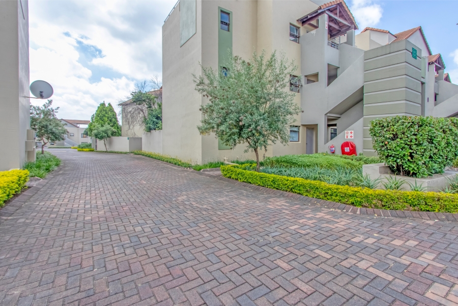 2 Bedroom Property for Sale in Broadacres Gauteng