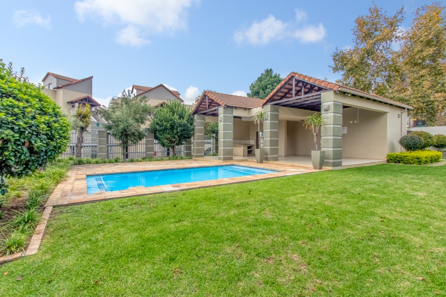 2 Bedroom Property for Sale in Broadacres Gauteng