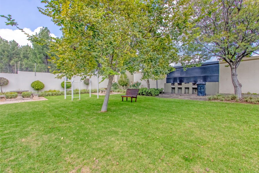 2 Bedroom Property for Sale in Broadacres Gauteng