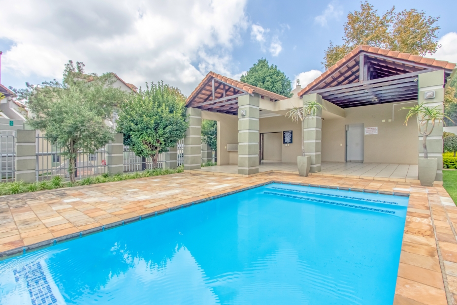 2 Bedroom Property for Sale in Broadacres Gauteng