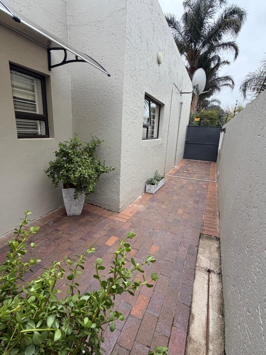 To Let 1 Bedroom Property for Rent in Sunward Park Gauteng