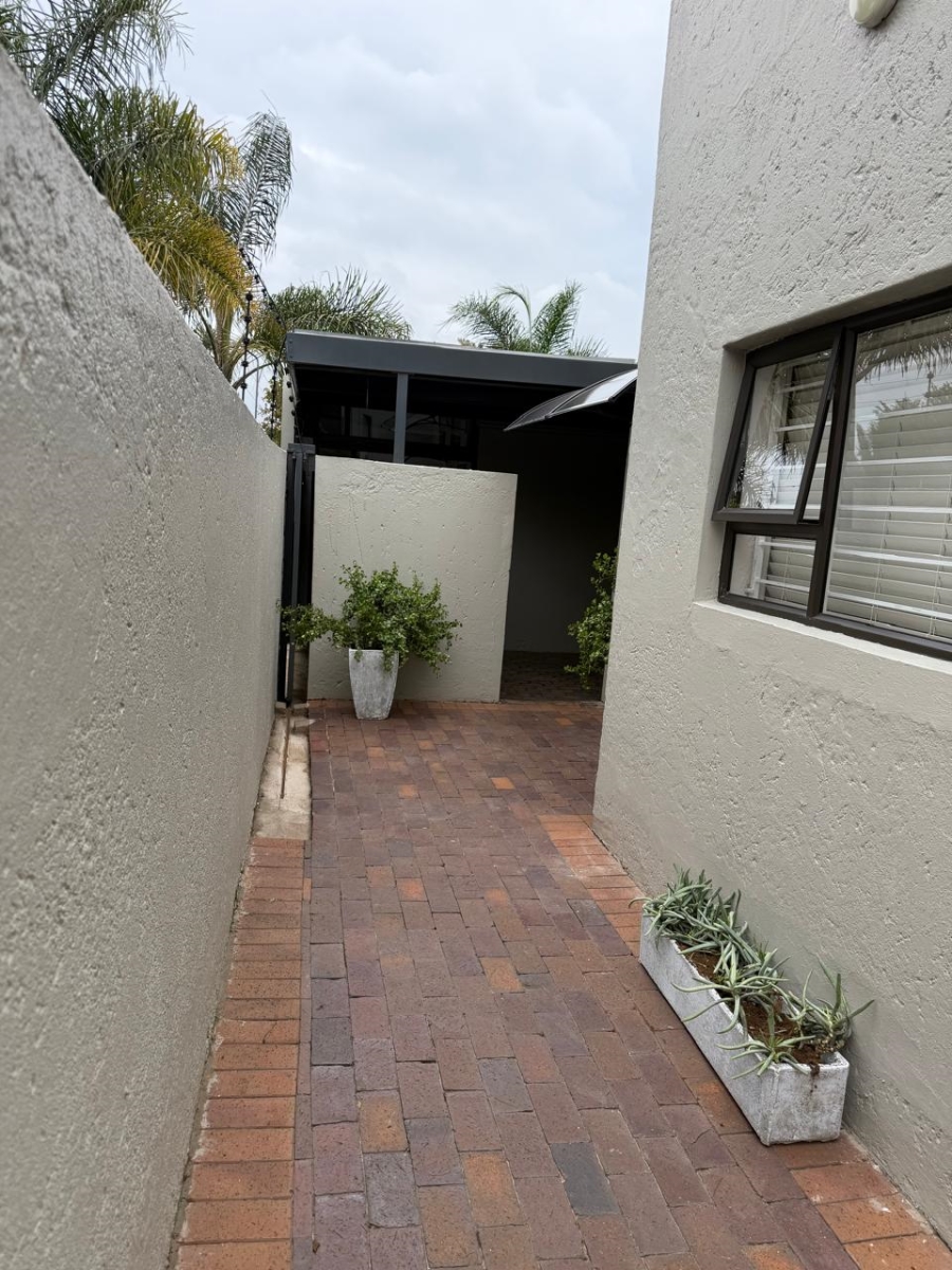 To Let 1 Bedroom Property for Rent in Sunward Park Gauteng