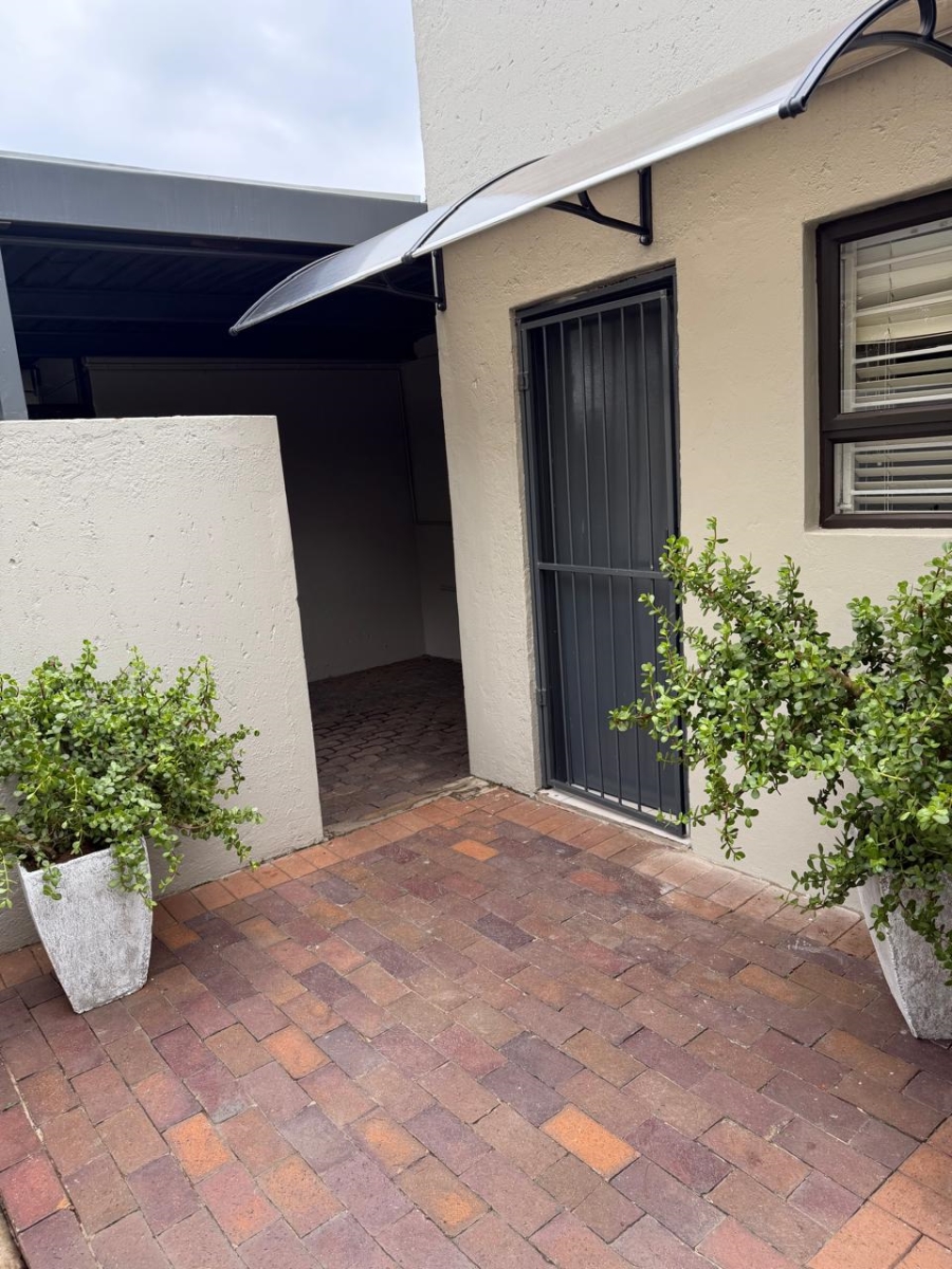 To Let 1 Bedroom Property for Rent in Sunward Park Gauteng