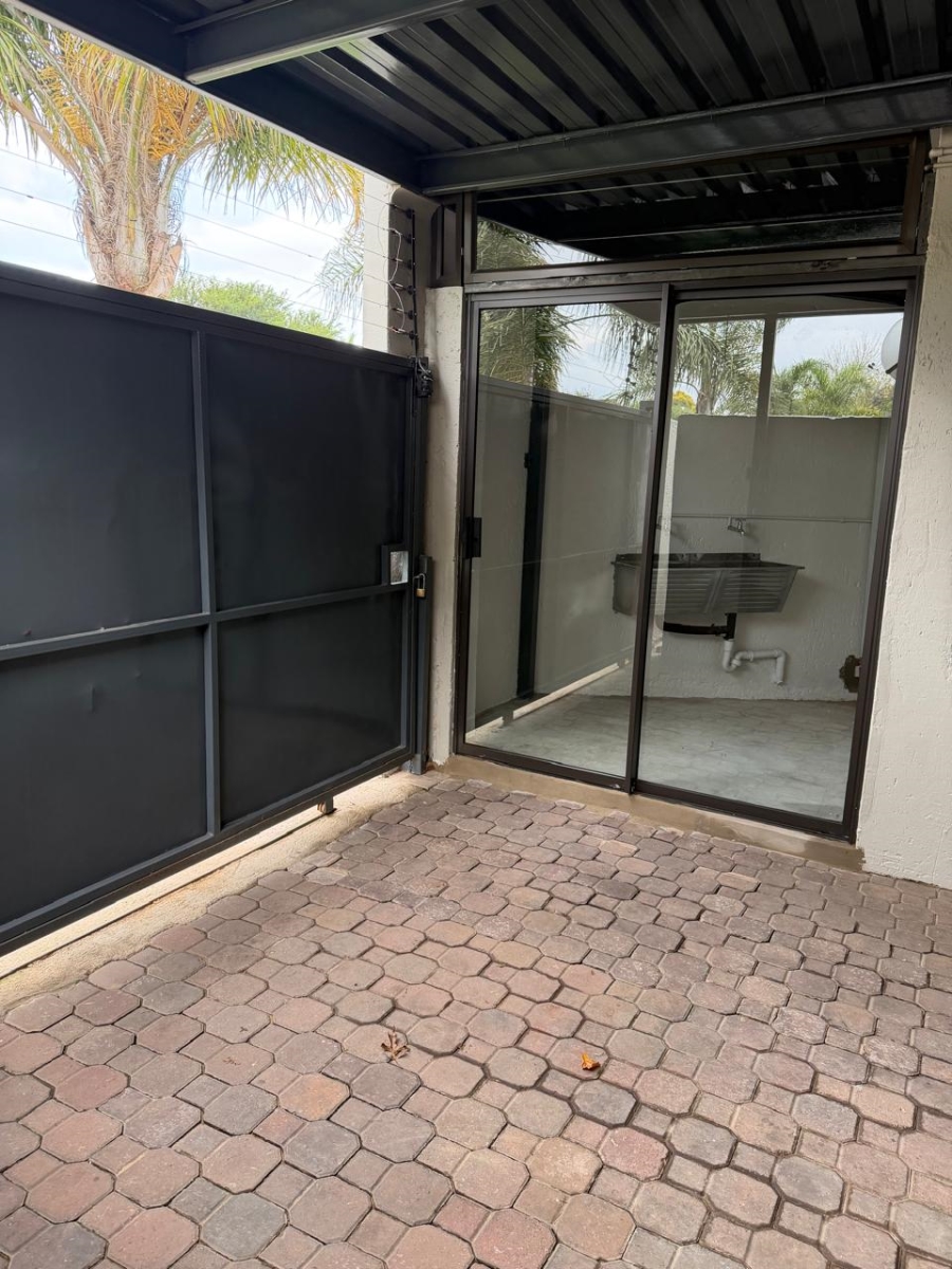 To Let 1 Bedroom Property for Rent in Sunward Park Gauteng