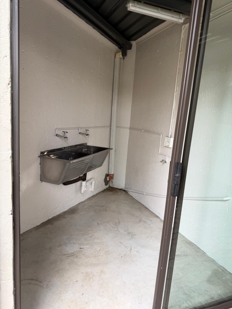 To Let 1 Bedroom Property for Rent in Sunward Park Gauteng