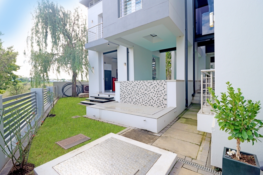 To Let 4 Bedroom Property for Rent in Waterfall Country Village Gauteng