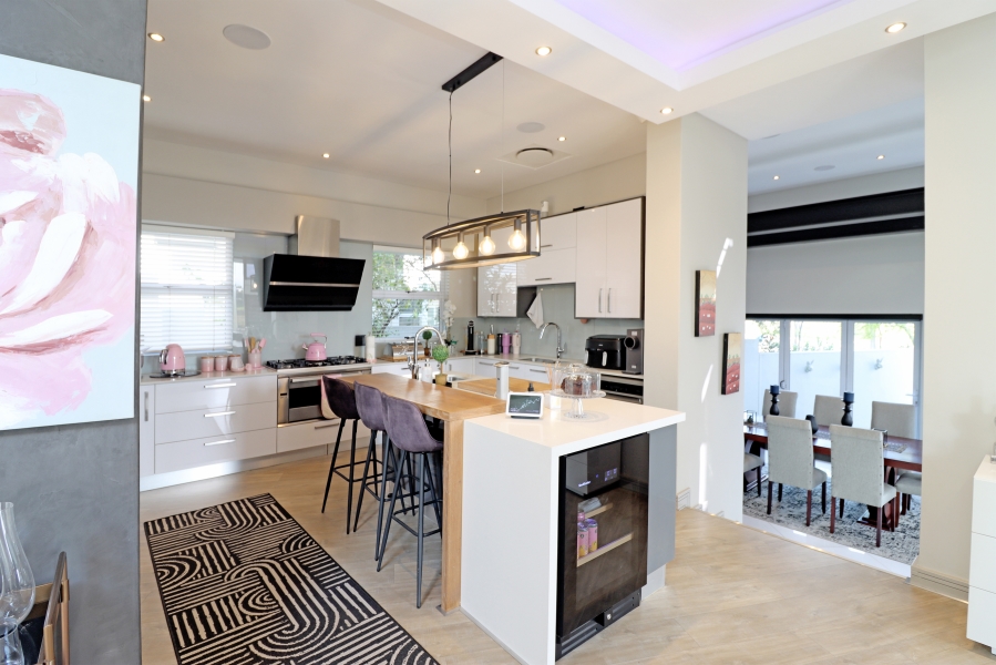 To Let 4 Bedroom Property for Rent in Waterfall Country Village Gauteng