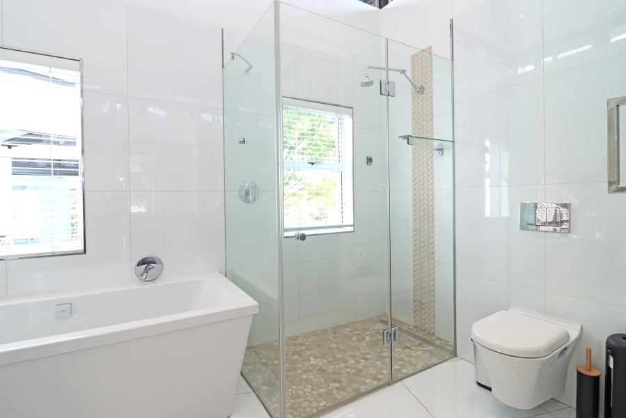 To Let 4 Bedroom Property for Rent in Waterfall Country Village Gauteng