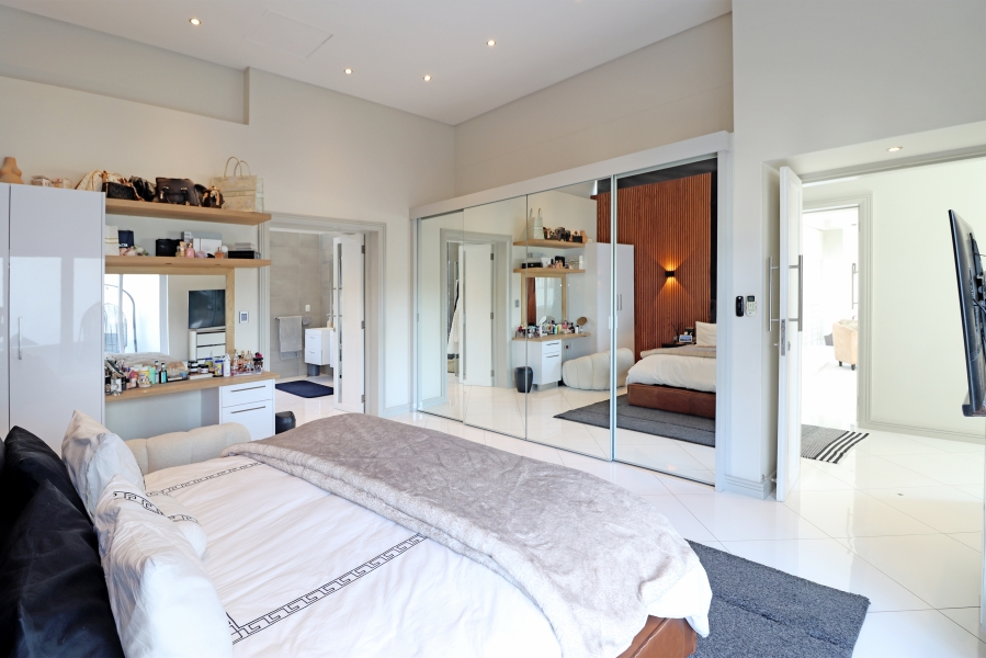To Let 4 Bedroom Property for Rent in Waterfall Country Village Gauteng